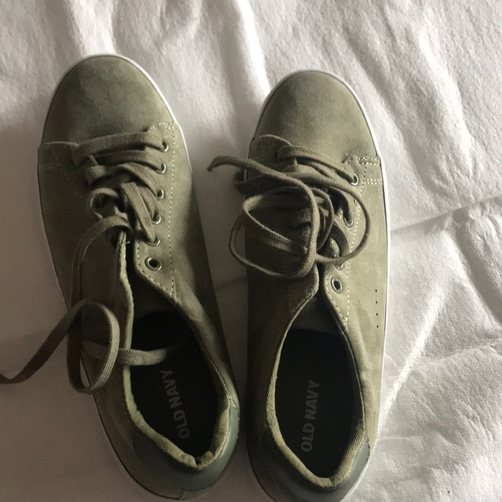 Old navy shoes